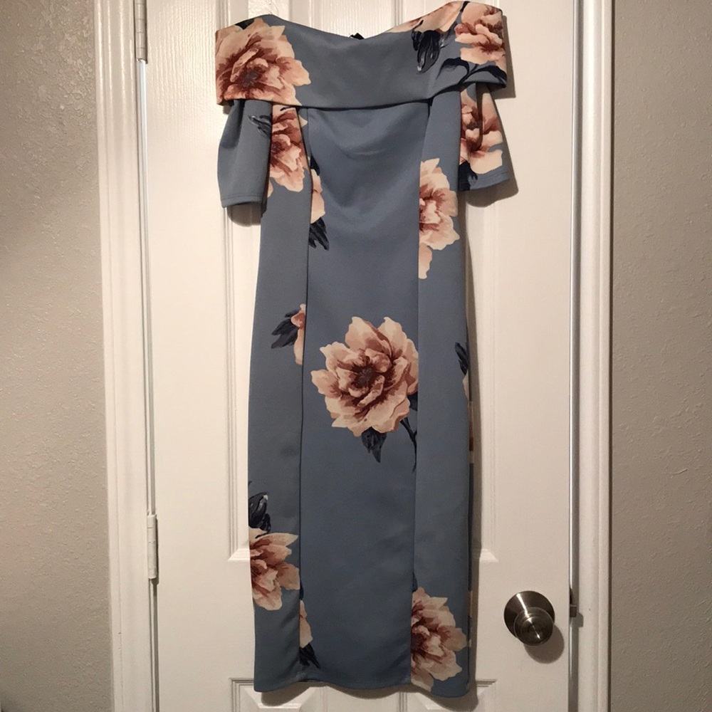 BEAUTIFUL DRESS💃🏽 - Picture 2 of 5